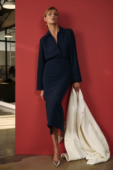 Image 0 of STRAIGHT SKIRT WITH SLIT from Zara