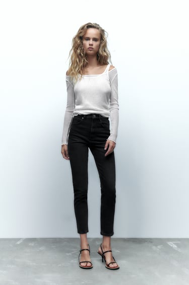 Image 0 of COMFORT FIT MOM JEANS from Zara