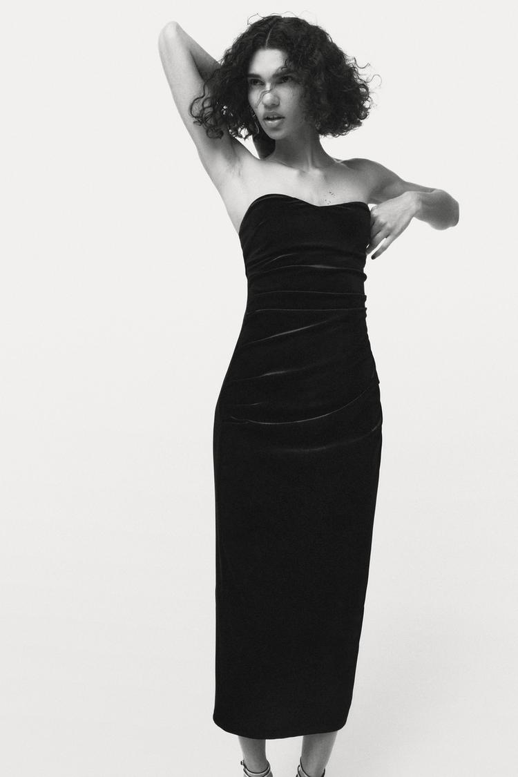 Εικόνα 0 του ΒΕΛΟΥΔΙΝΟ ΦΟΡΕΜΑ ΜΕ ΚΟΥΜΠΙΑ ΚΟΣΜΗΜΑ από Zara