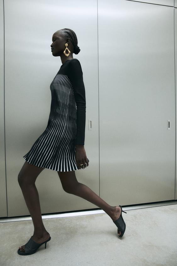 ニットプリーツ ミニワンピース ブラック Zara Japan 日本 ニットプリーツ ミニワンピース ブラック Zara Japan 日本