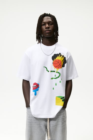Image 0 of CONTRAST PRINTED T-SHIRT from Zara