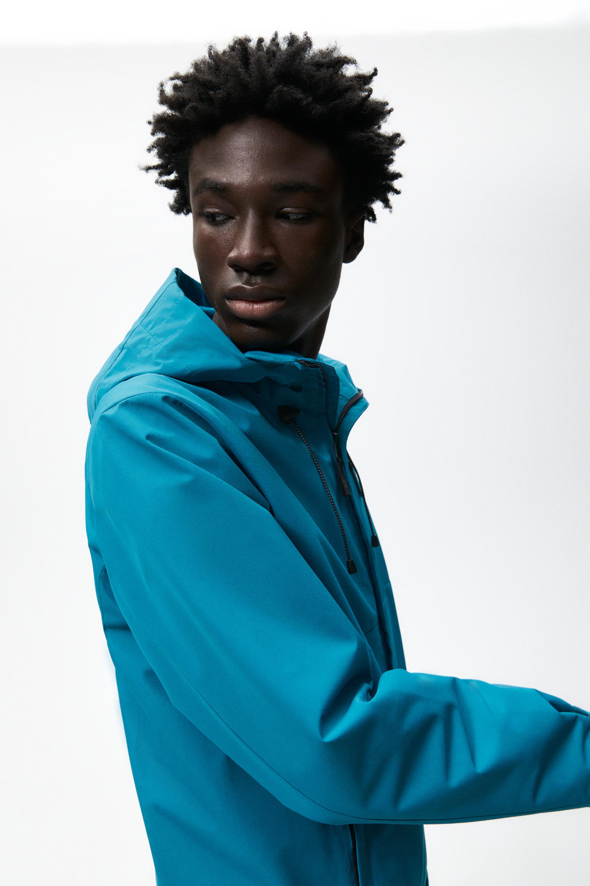 zara water repellent technical jacket