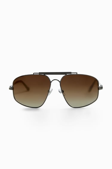 Image 0 of METAL FRAME SUNGLASSES from Zara