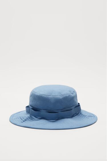 Image 0 of TEXTURED HAT from Zara
