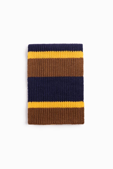 Image 0 of STRIPED KNIT SCARF from Zara