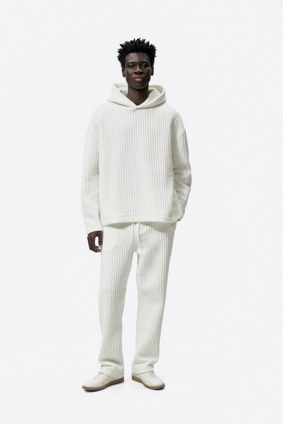 Image 0 de SWEAT REMBOURRÉ VERTICAL de Zara