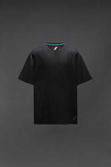 Image 0 of TEXTURED WORKOUT T-SHIRT from Zara