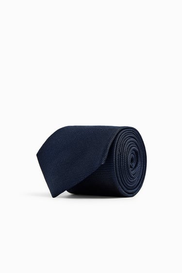Image 0 of BASIC TEXTURED TIE from Zara