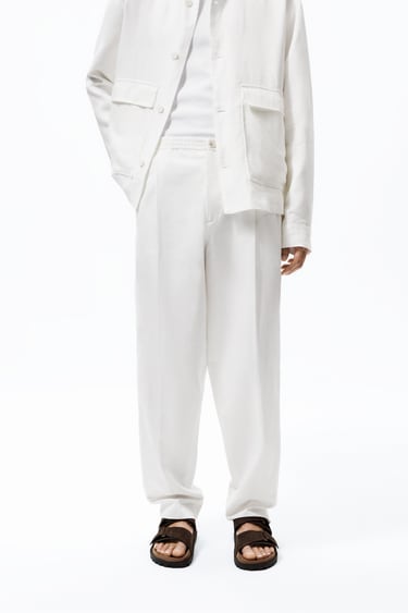 Image 0 of PLEATED JOGGER WAIST TROUSERS from Zara