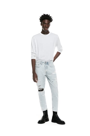 Image 0 of RIPPED CROPPED JEANS from Zara