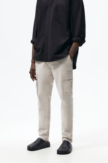 Image 0 of RELAXED FIT CARGO TROUSERS from Zara