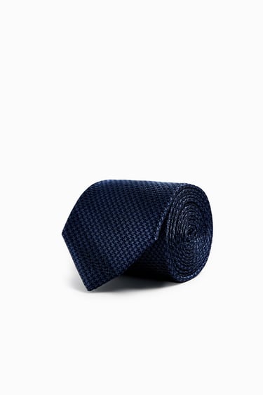 Image 0 of HOUNDSTOOTH TEXTURED TIE from Zara