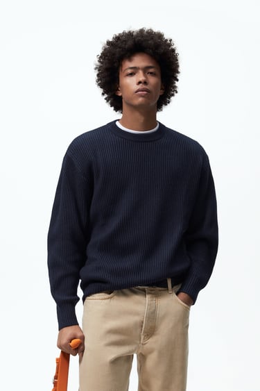 Image 0 of TEXTURED SWEATER from Zara
