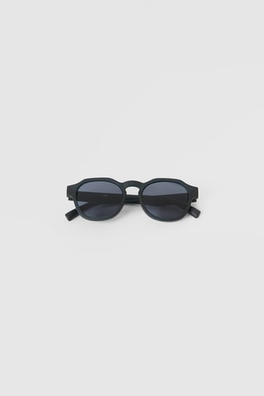 Image 0 of FROSTED SUNGLASSES from Zara