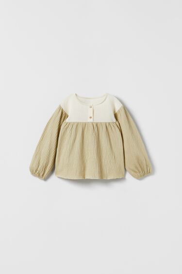 Image 0 of CONTRASTING OVERSIZED BLOUSE-STYLE T-SHIRT from Zara