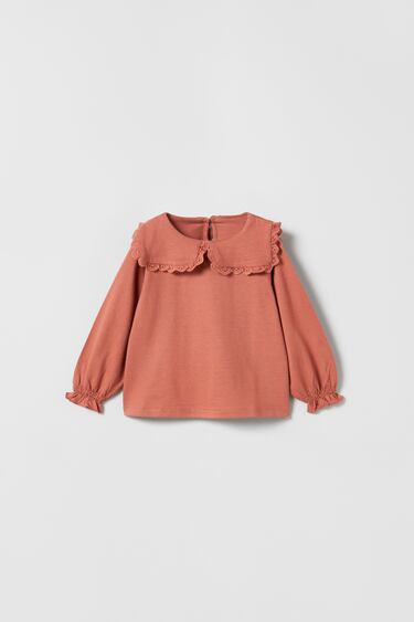 Image 0 of OVERSIZED LACE BLOUSE from Zara