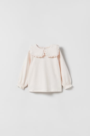 Image 0 of OVERSIZED LACE BLOUSE from Zara