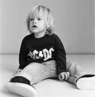 Image 0 of AC/DC ® T-SHIRT from Zara