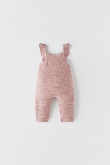 CABLE-KNIT DUNGAREES WITH RUFFLES
