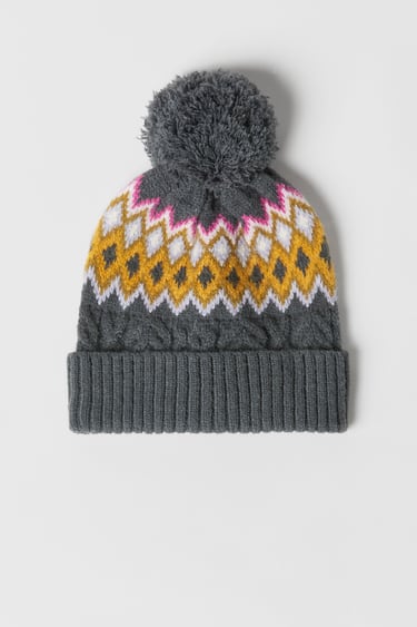 Image 0 of KIDS/ KNIT BEANIE WITH PATTERN from Zara
