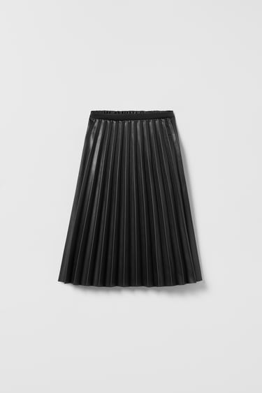 חצאית באורך ביניים מבד דמוי עור עם קפלים