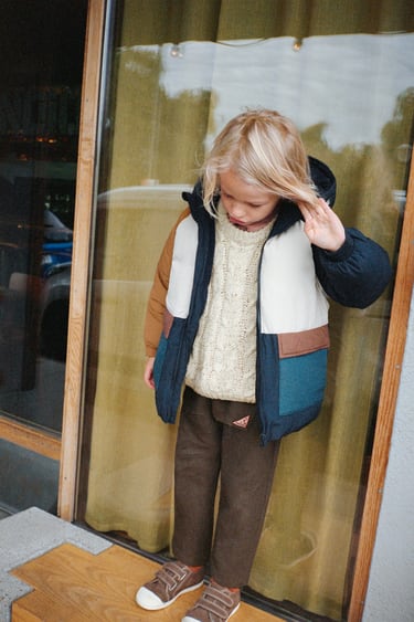 Image 0 of FLEECE PUFFER COAT WITH COLOUR BLOCK DESIGN from Zara