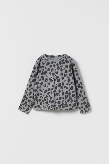 Image 0 of RIBBED ANIMAL PRINT TOP from Zara