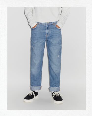 Image 0 of RELAXED FIT CROPPED JEANS from Zara
