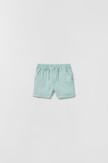 Image 0 of LOOSE-FITTING LINEN BLEND BERMUDA SHORTS from Zara