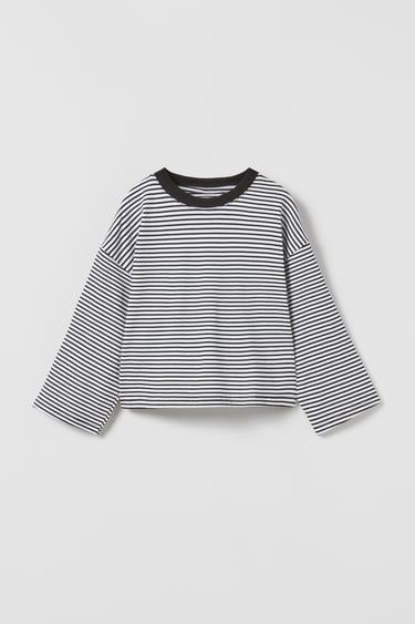 Image 0 of STRIPED T­SHIRT from Zara
