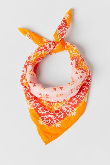Image 0 of PRINTED SCARF from Zara
