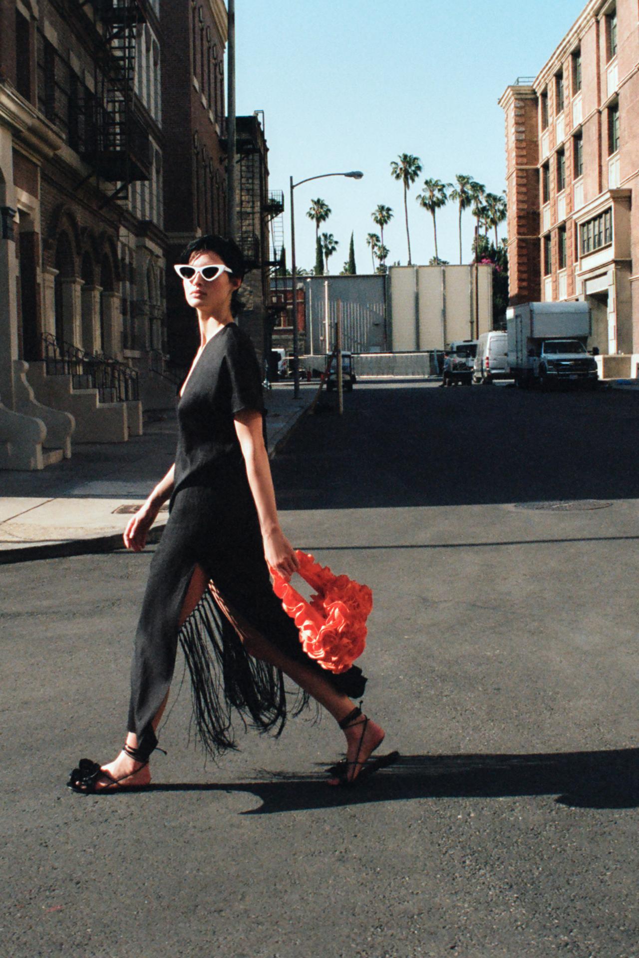 Zara black SS22 100% leather flat sandals with flower detail over the toe and lace up tie fastening around the ankle.