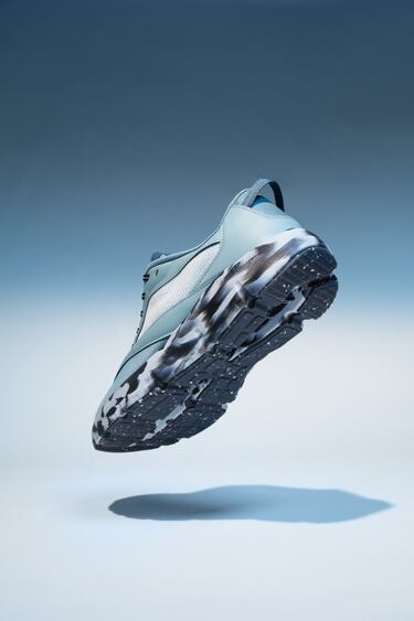 Image 0 of RUNNING SPUMEFOAM TECHNOLOGY TRAINERS from Zara
