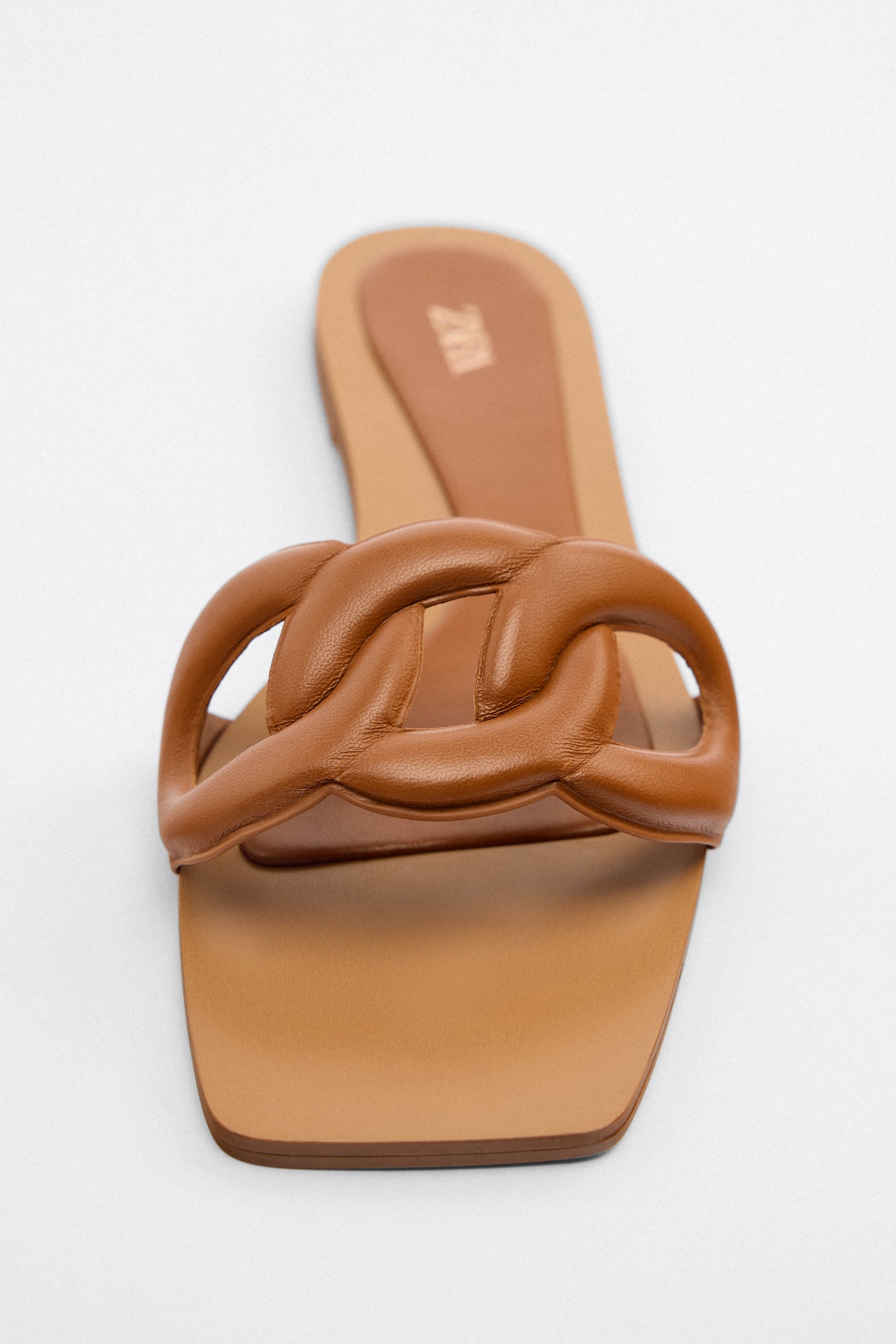 FLAT PADDED LEATHER SANDALS