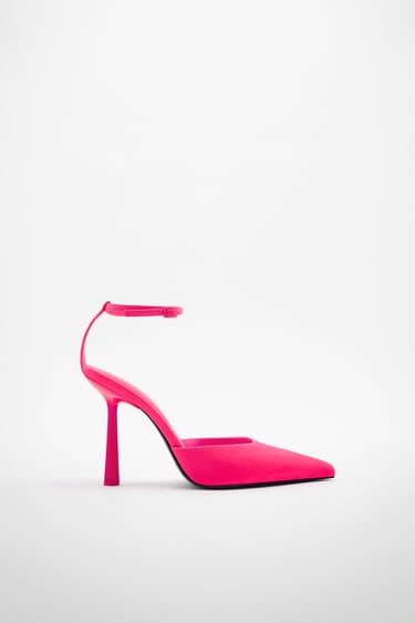 ภาพ 0 จาก รองเท้าส้นสูงสีนีออน จาก Zara