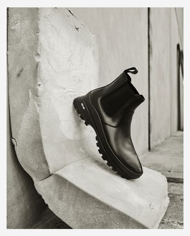 Image 0 of VIBRAM® LEATHER CHELSEA ANKLE BOOTS from Zara