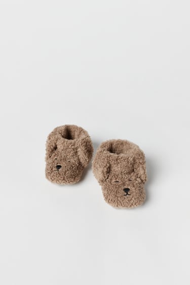 Image 0 of BABY/ PUPPY HOUSE SLIPPERS from Zara