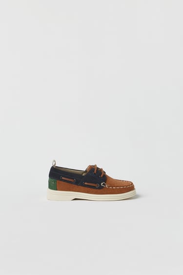 Image 0 of BABY/ CONTRAST LEATHER DECK SHOES from Zara
