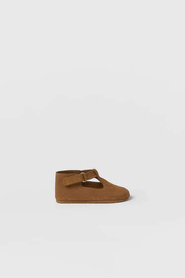 Image 0 of MINI/ LEATHER BALLET FLATS from Zara