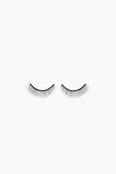 Image 0 of LASH EXTENSIONS CLASSIC BALLET from Zara