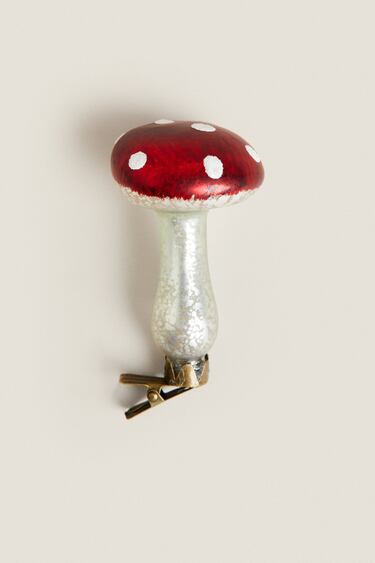 Image 0 of DECORATIVE MUSHROOM WITH CLIP from Zara