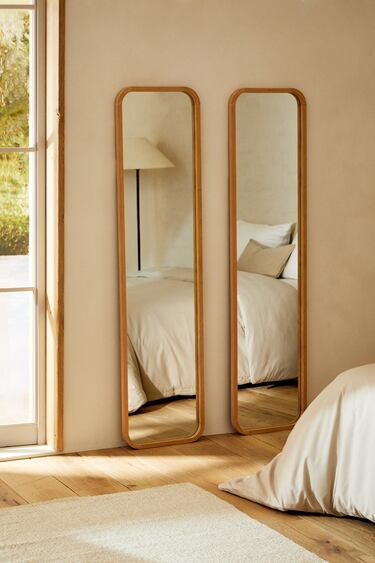 Image 0 of WOODEN HANGING FULL-LENGTH MIRROR from Zara