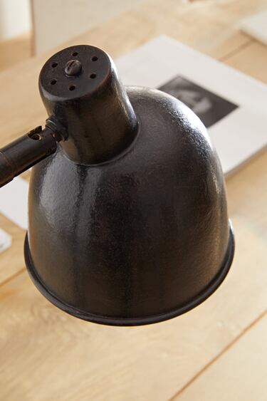 Image 0 of METAL DESK LAMP from Zara