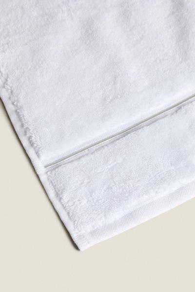 Image 2 of EMBROIDERED SCALLOPED EDGE TOWEL from Zara