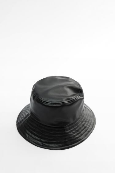 Image 0 of BUCKET HAT from Zara