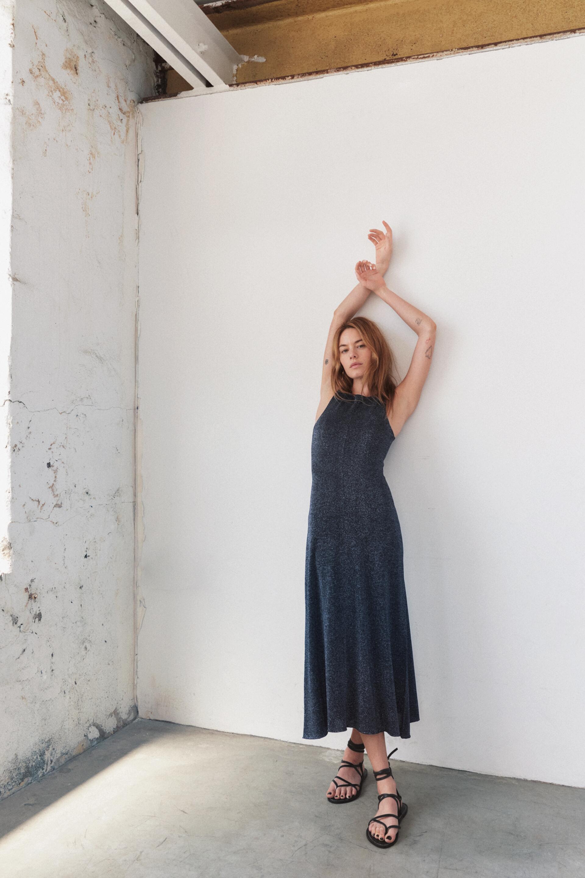 LONG KNIT DRESS WITH METALLIC THREAD 