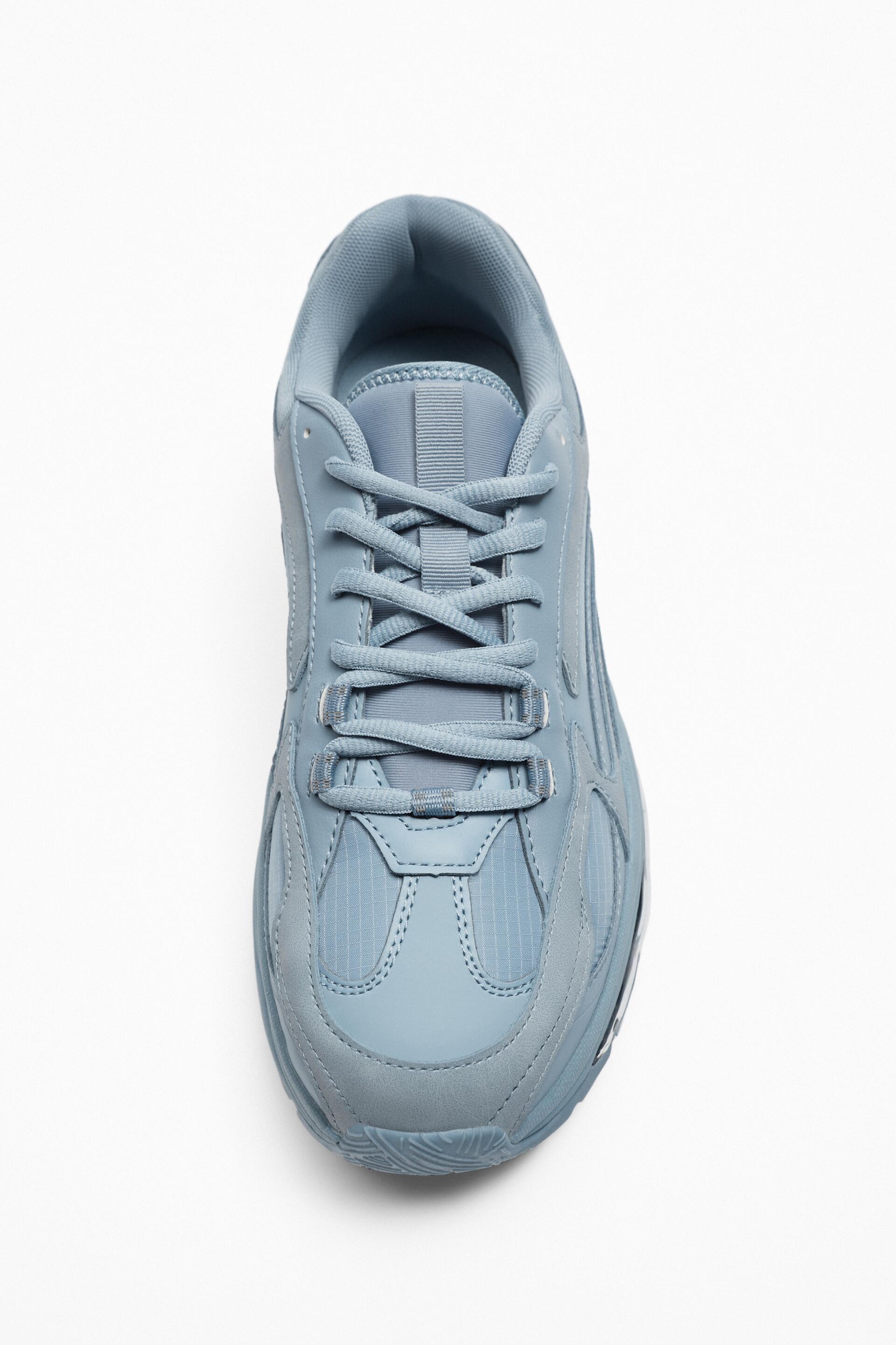 Air cushion trainers clearance