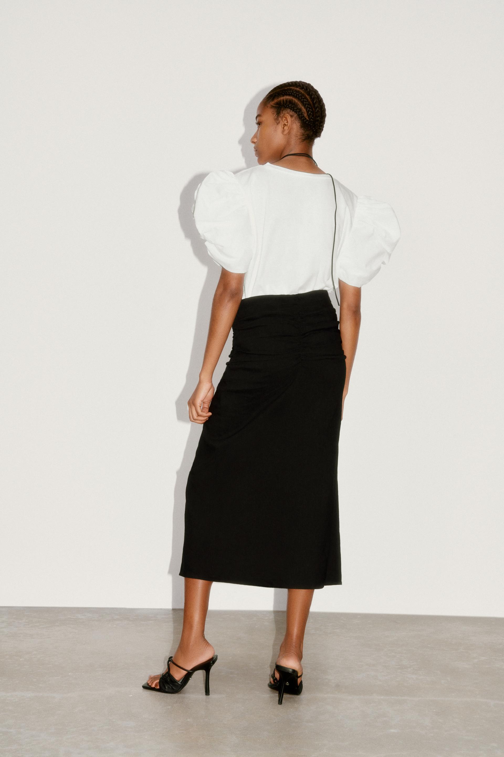 CAMISETA MANGA ABULLONADA - Blanco | ZARA España