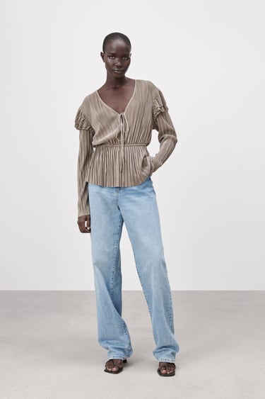 Image 0 of PLEATED BLOUSE WITH RUFFLES from Zara