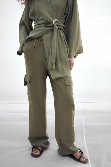 LOOSE-FITTING CARGO TROUSERS